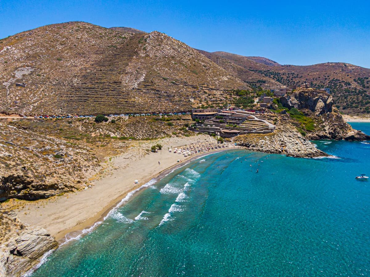5 λόγοι να επισκεφθείτε τη Μάνη το καλοκαίρι